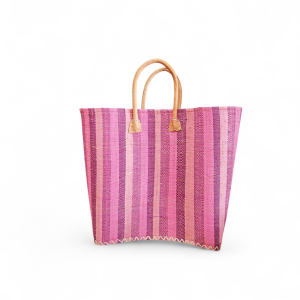 Cesta artesanal de palma rosa